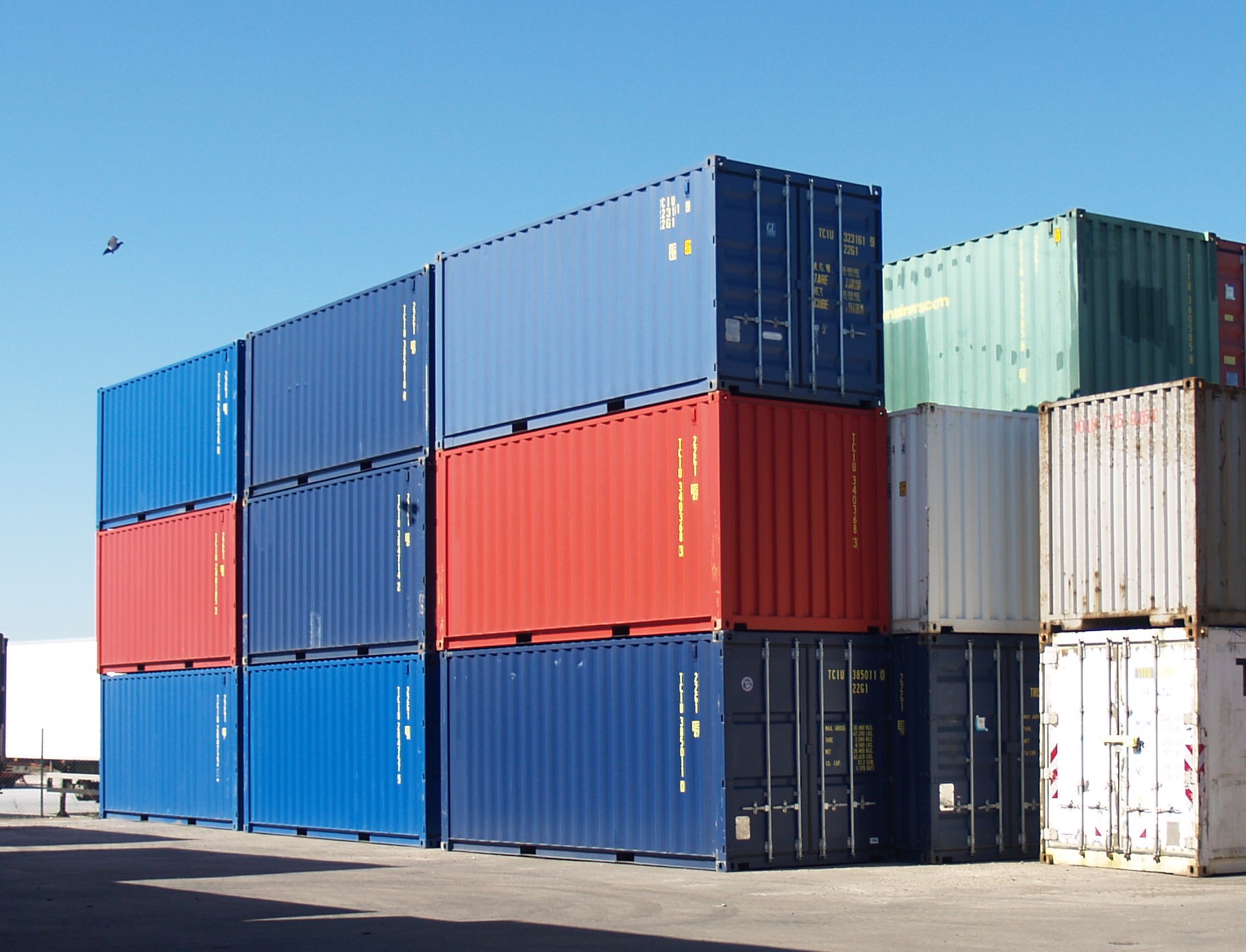 Finding The Perfect Containers For Sale
